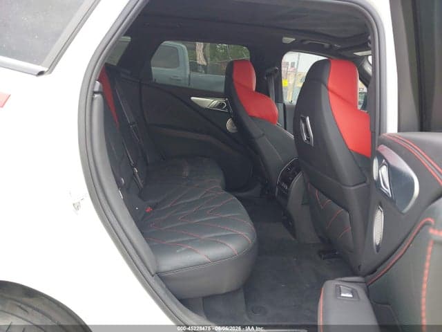 2024 BMW XM LABEL RED 8
