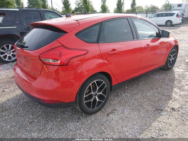 2017 FORD FOCUS SEL 4
