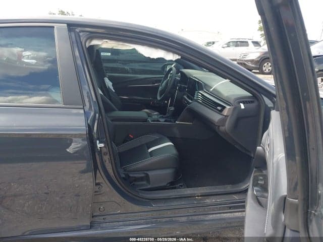 2026 TOYOTA CAMRY SE 5