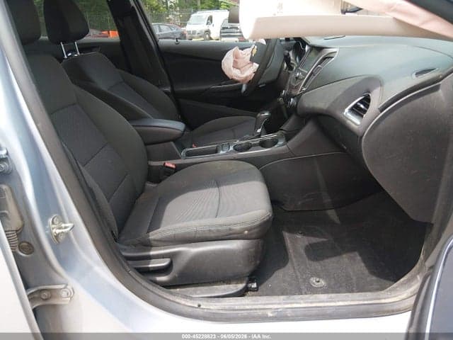 2017 CHEVROLET CRUZE LT AUTO 5