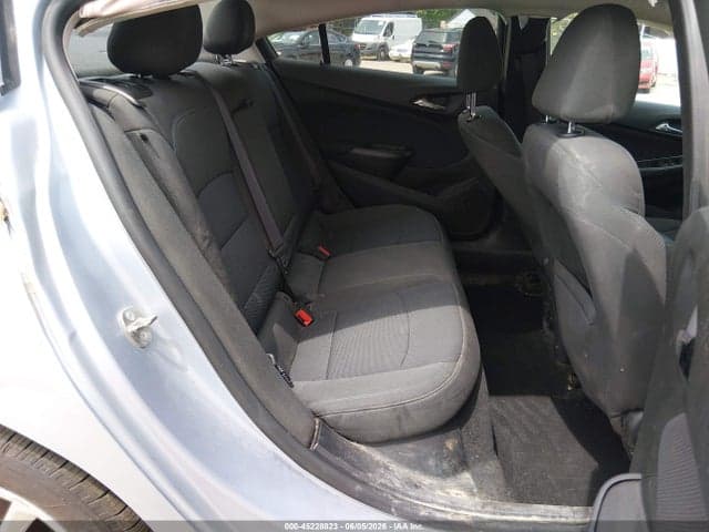 2017 CHEVROLET CRUZE LT AUTO 8