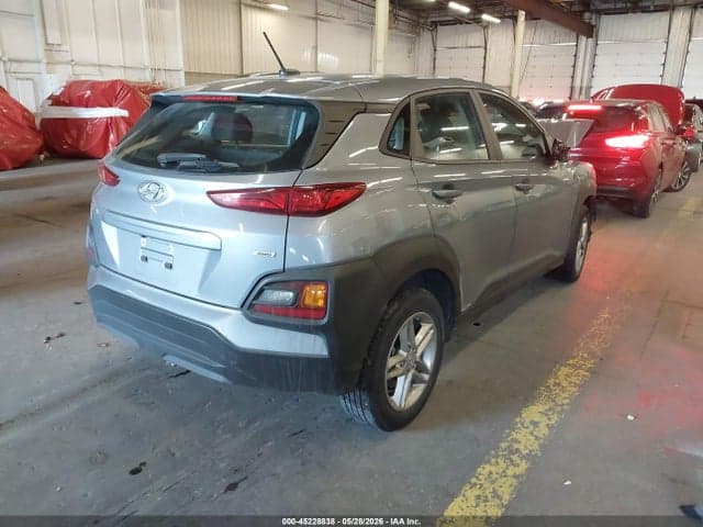 2021 HYUNDAI KONA SE 4