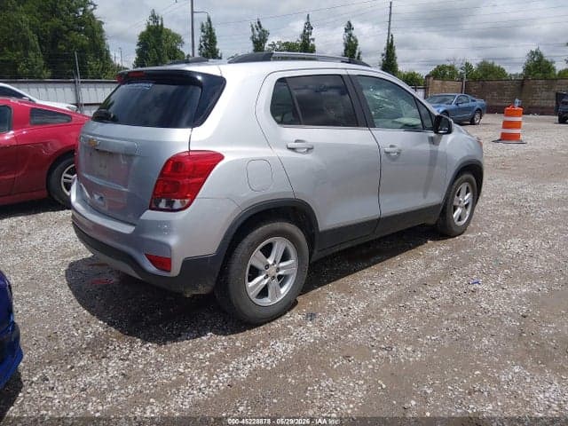 2017 CHEVROLET TRAX LT 4