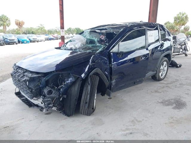 2020 TOYOTA RAV4 XLE 2