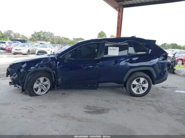 2020 TOYOTA RAV4 XLE 15