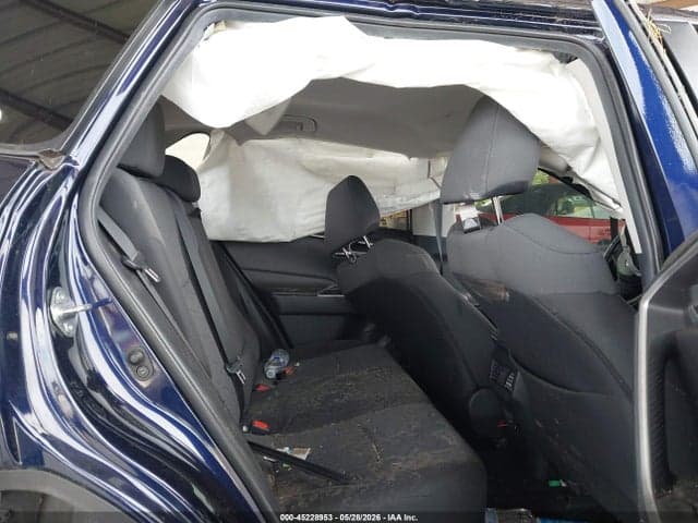 2020 TOYOTA RAV4 XLE 8