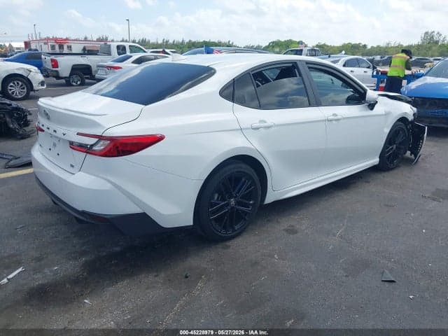 2025 TOYOTA CAMRY SE 4