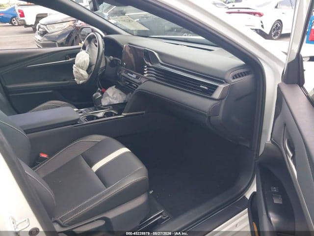2025 TOYOTA CAMRY SE 5