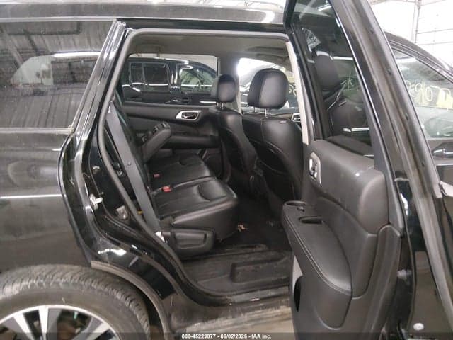 2017 NISSAN PATHFINDER PLATINUM 8