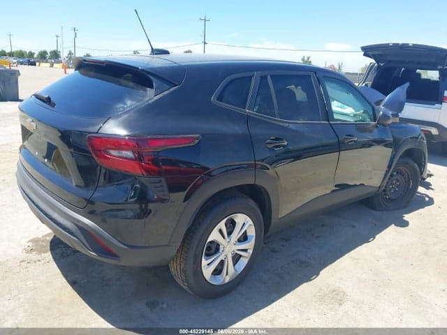 2026 CHEVROLET TRAX FWD LS 4