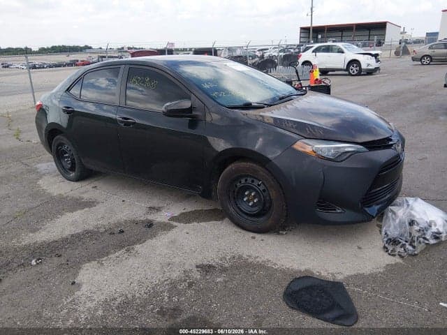 2019 TOYOTA COROLLA LE 1