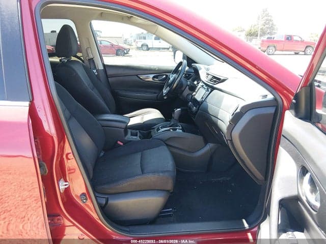 2017 NISSAN ROGUE SV 5