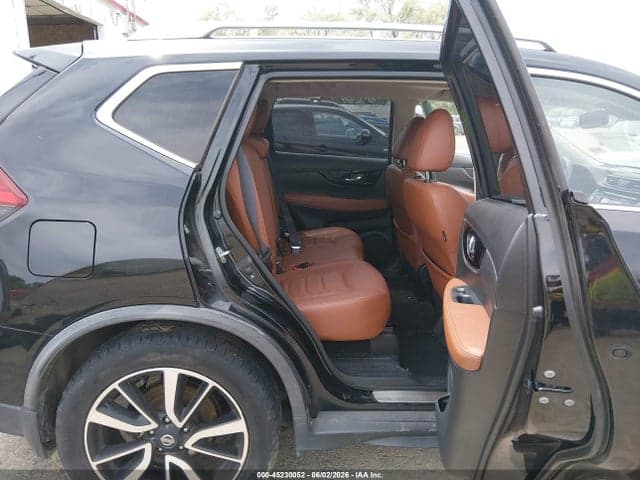 2017 NISSAN ROGUE SL 8