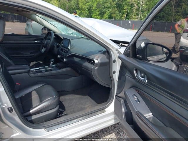 2019 NISSAN ALTIMA 2.5 SR 5