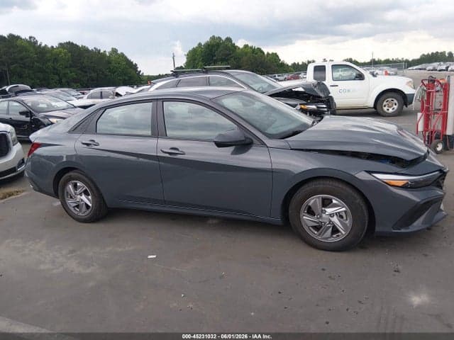 2024 HYUNDAI ELANTRA SE 14