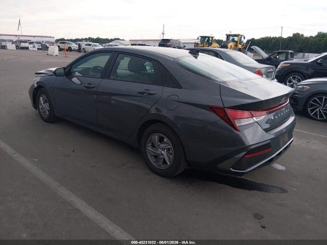 2024 HYUNDAI ELANTRA SE 3