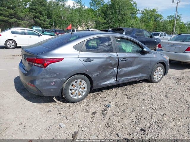 2019 HYUNDAI ACCENT SE 4