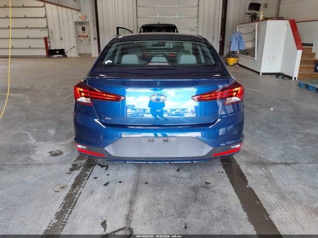 2020 HYUNDAI ELANTRA SE 16