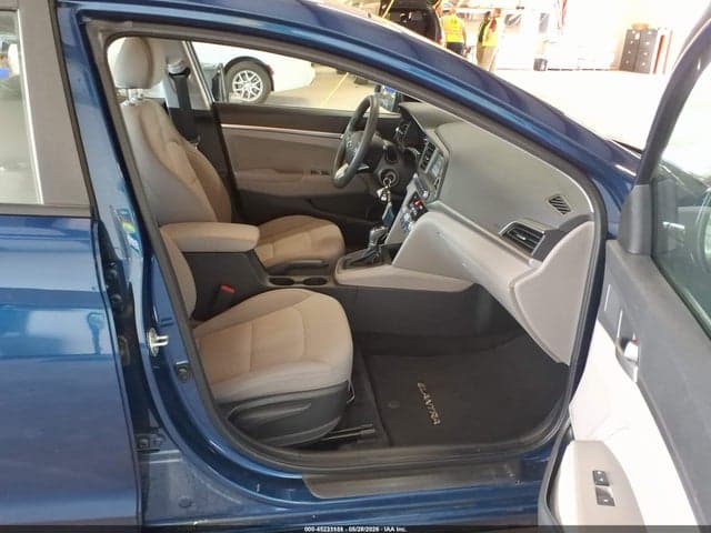 2020 HYUNDAI ELANTRA SE 5