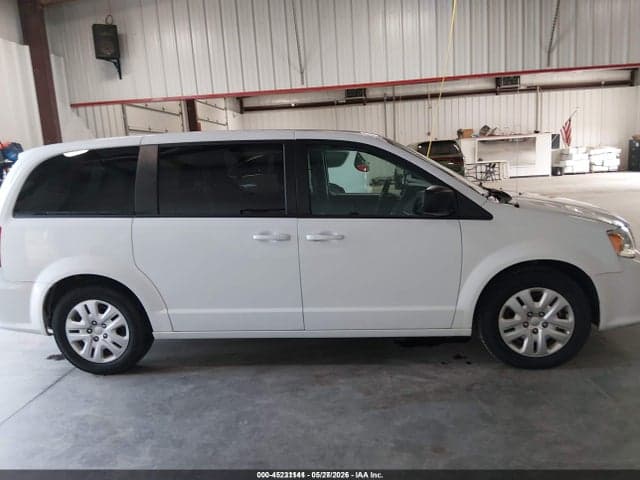 2018 DODGE GRAND CARAVAN SE 13