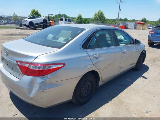 2017 TOYOTA CAMRY LE 4