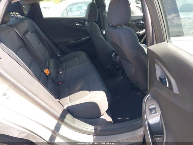 2017 CHEVROLET MALIBU 1LT 8