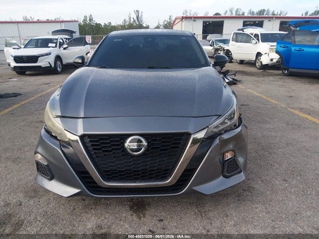 2022 NISSAN ALTIMA SR FWD 13