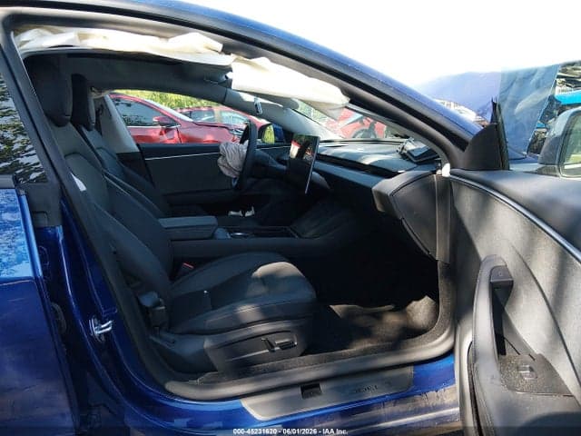 2025 TESLA MODEL 3 5