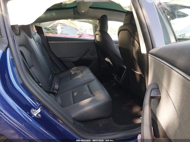 2025 TESLA MODEL 3 8