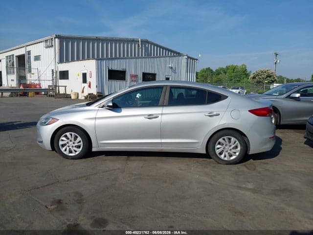2018 HYUNDAI ELANTRA SE 13