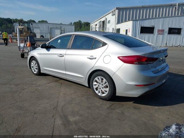 2018 HYUNDAI ELANTRA SE 3