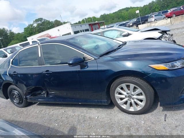 2020 TOYOTA CAMRY LE 13
