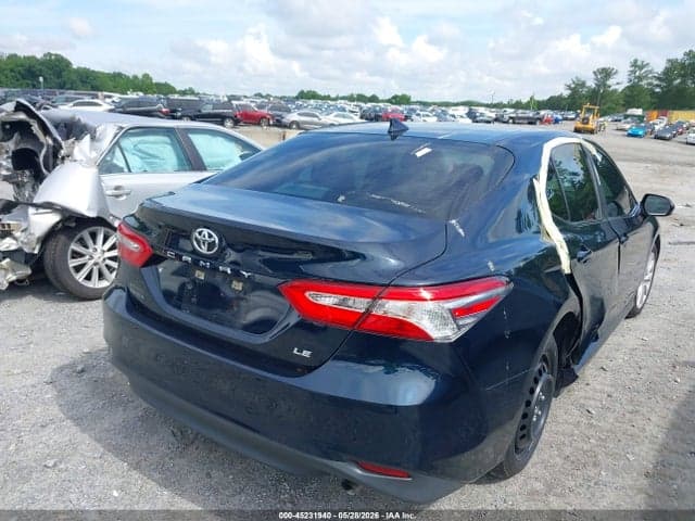 2020 TOYOTA CAMRY LE 4