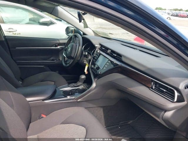 2020 TOYOTA CAMRY LE 5
