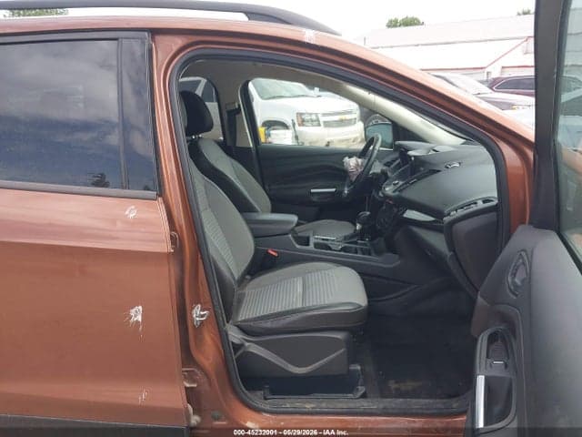 2017 FORD ESCAPE SE 6