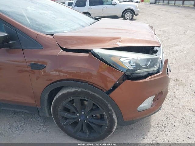 2017 FORD ESCAPE SE 7