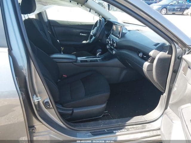 2021 NISSAN SENTRA SV XTRONIC CVT 5