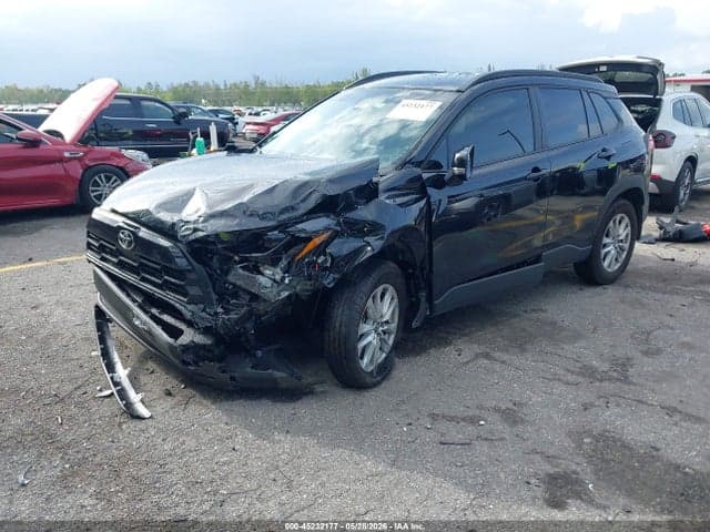2026 TOYOTA COROLLA CROSS LE 2