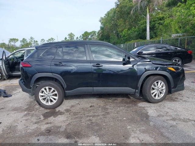 2026 TOYOTA COROLLA CROSS LE 12