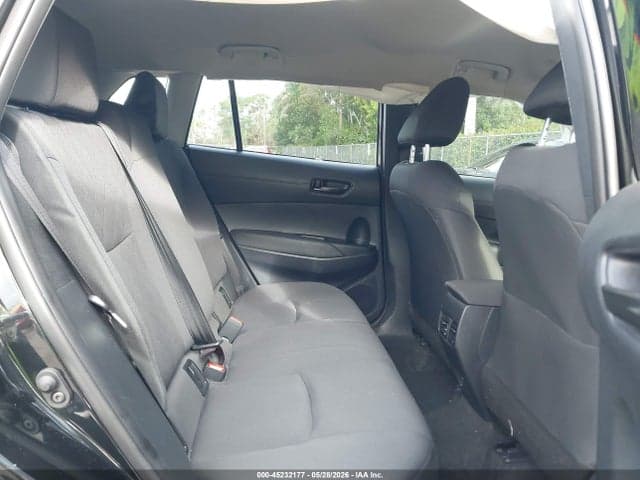 2026 TOYOTA COROLLA CROSS LE 8