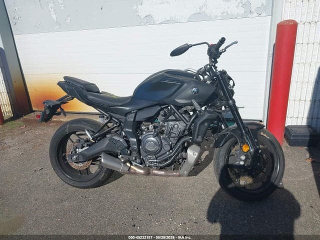 2025 YAMAHA MTN690 8