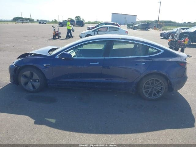 2018 TESLA MODEL 3 LONG RANGE/PERFORMANCE 13