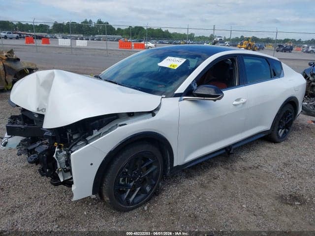 2025 KIA K4 GT-LINE TURBO 2