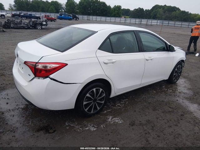 2019 TOYOTA COROLLA LE 4