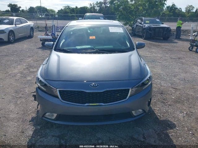 2017 KIA FORTE S 11