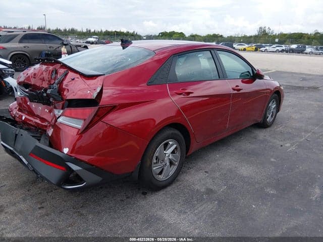 2025 HYUNDAI ELANTRA SE 4
