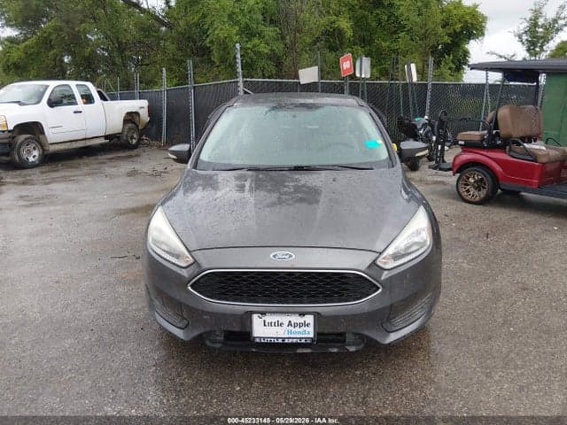 2017 FORD FOCUS SE 12