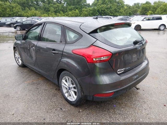 2017 FORD FOCUS SE 3