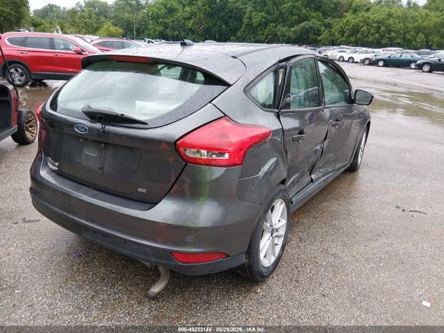 2017 FORD FOCUS SE 4