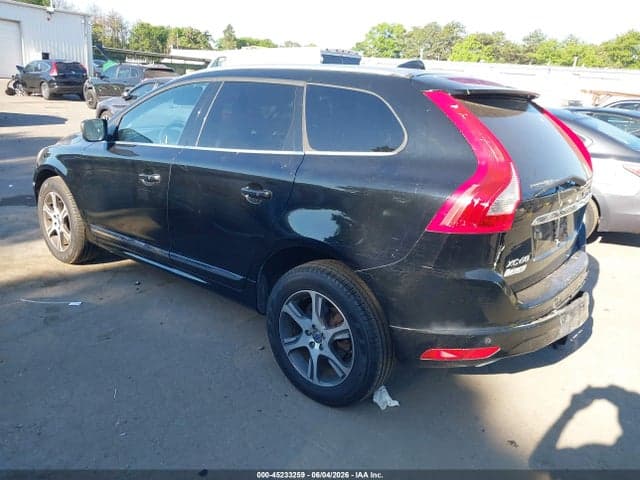 2015 VOLVO XC60 T6 3